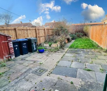 3 Bedroom - Photo 3