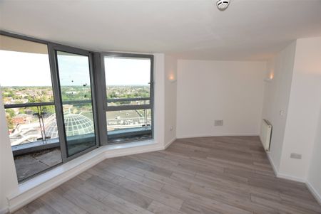 Mercury Gardens, Romford, RM1 - Photo 5