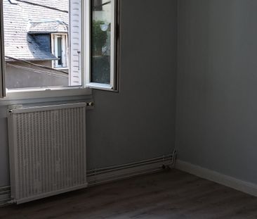 Location Appartement 4 pièces 75m² TULLE 19000 - Photo 4