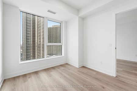 60 Central Park Roadway #1505 - Photo 3