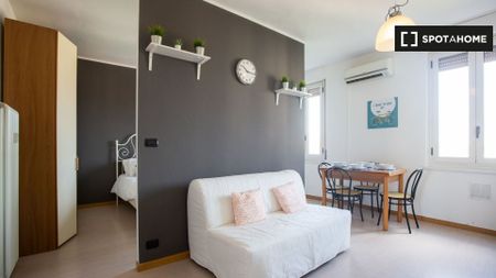 Piazza Aspromonte, Milan, Lombardy 20131 - Photo 3