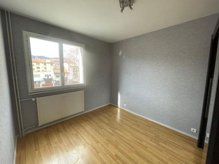 Location Appartement 2 pièces 43m² CHAMALIERES 63400 - Photo 3