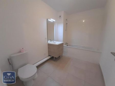 Location Appartement 3 pièces 64m² LILLE 59000 - Photo 3