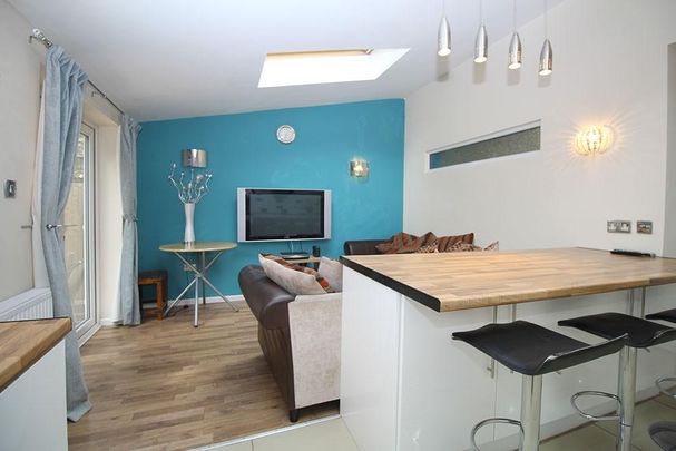 6 bedroom house share to rent - Photo 1