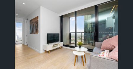 Light Filled & Spacious in the Iconic Light House Tower. - Photo 2