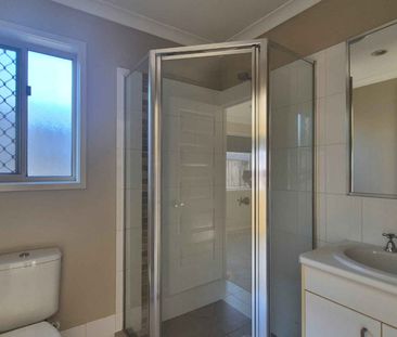 CABOOLTURE - FAMILY & LOCATION - Photo 6