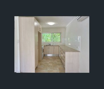 Tidy Beachside Apartment - Photo 3