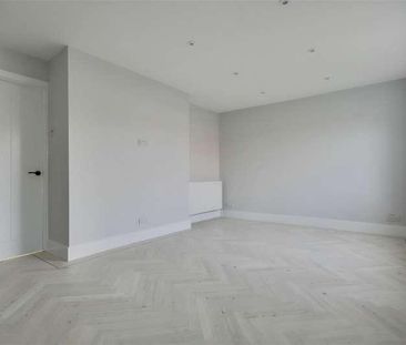 St. Helena Way, Portchester, PO16 - Photo 4