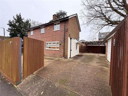 St. Wilfrids Way, Crawley, West Sussex, RH11 - Photo 2