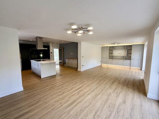 3 bedroom detached bungalow to rent - Photo 1