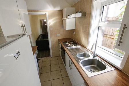 2 bedroom house to rent - Photo 3