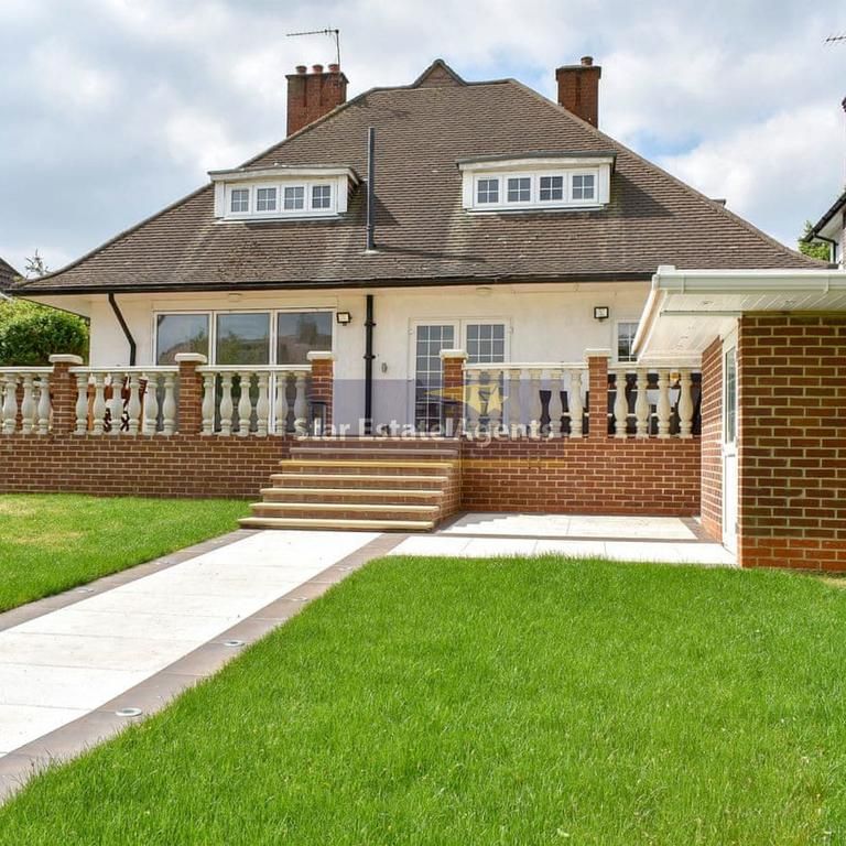 6 bedroom detached house to rent - Photo 1