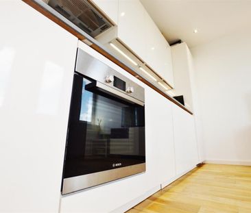 1 bedroom Flat To Let - Photo 5