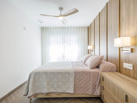 Excellent 2 Bedroom apartment for rent in Sant Francesc, Valencia - Photo 5