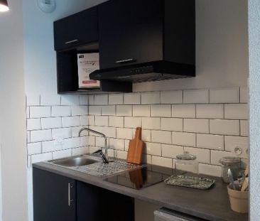Location Appartement 1 pièce 19m² LA ROCHELLE 17000 - Photo 4