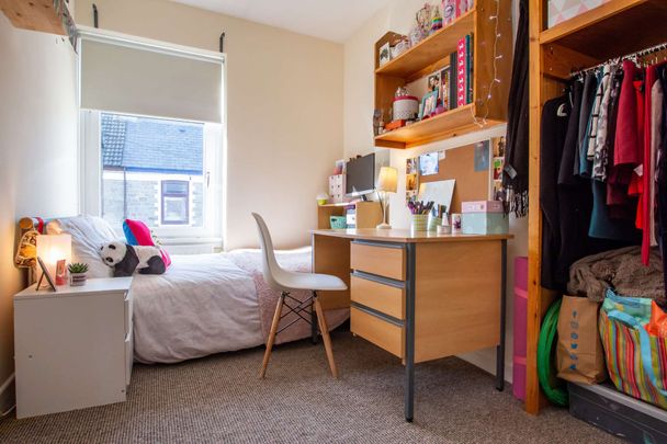 Great 6 bedroom house for busy students - Photo 1