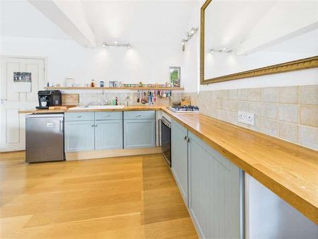 Ashley Road, Walton-on-thames, KT12 - Photo 2