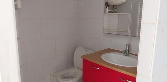 Location Appartement 2 pièces 29m² ORLEANS 45000 - Photo 2