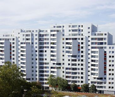 Geräumige 2-Zimmer-Wohnung mit Aussicht auf den Düsseldorfer Flughafen - Foto 2