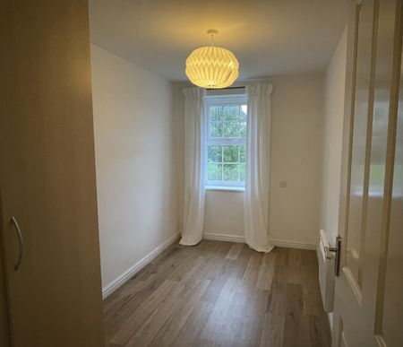 Delightful Part Furnished 2 Bedroom Flat for Rent in Ely - Photo 3