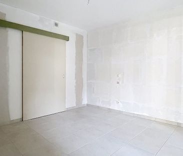 Serviceflat te huur in Hasselt voor € 800 met 1 slaapkamer - Photo 1