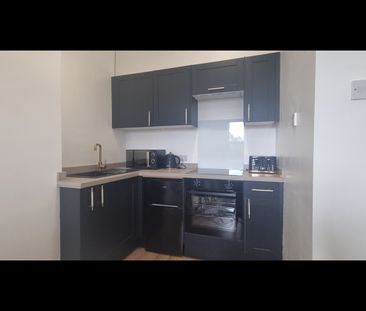 1 Bed Flat, Upper Brook Street, M13 - Photo 2