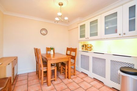 3 bedroom maisonette to rent - Photo 3