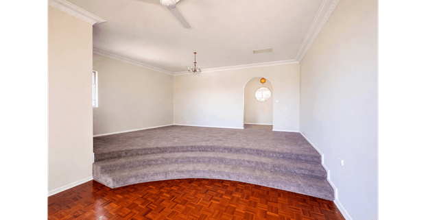 Large family home on large block - Photo 1