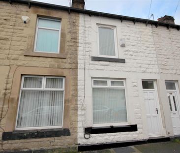 3 Bedroom House - Mid Terrace To Let - Photo 4