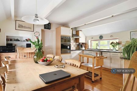 3 bedroom bungalow to rent - Photo 3