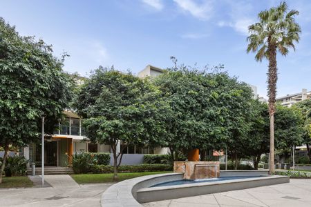202/4 Chapel Mews SOUTH YARRA - Photo 5