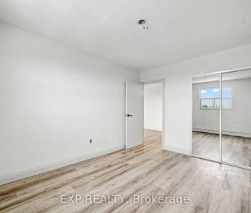 41 Sutherland Street W #419 - Photo 3