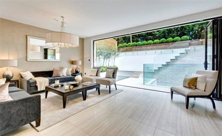 5 bedroom townhouse to rent - Photo 3