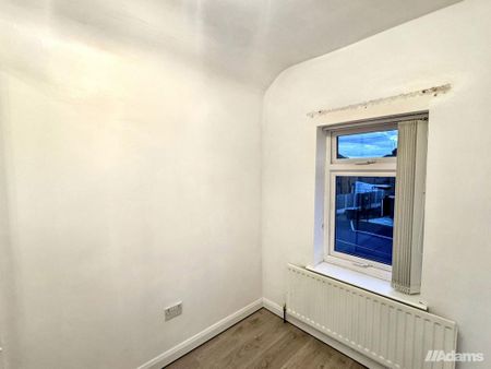 3 bedroom end of terrace house to rent - Photo 4