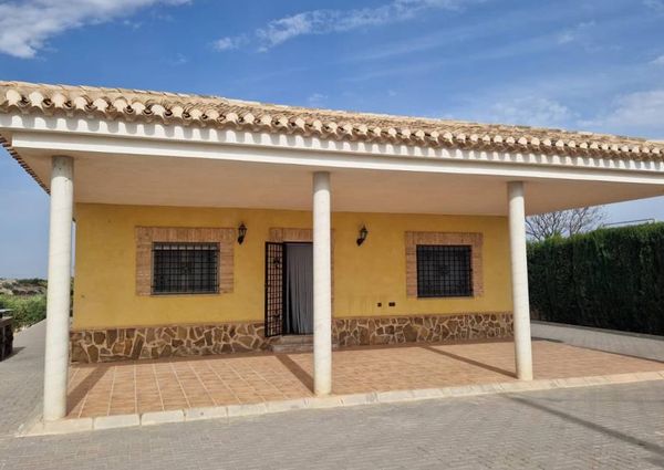 Independent villa with private pool for long-term rental in CORVERA, MURCIA