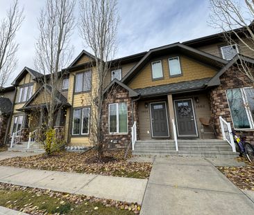 Red Deer Townhouse For Rent 3 Bedrooms 2.5 Bathrooms - Photo 4