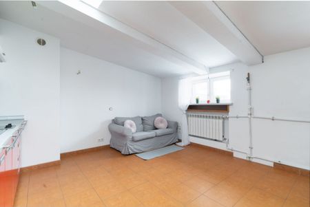 Małe mieszkanie przy stacji Metro Politechnika 26.8 m² - Zdjęcie 2