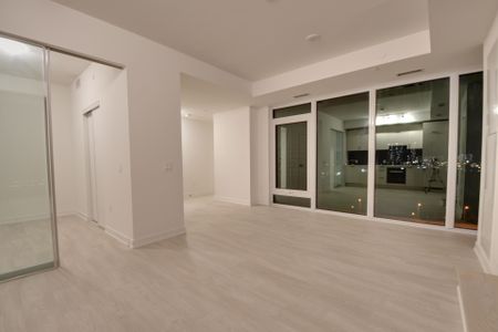 For Lease - 1 Quarrington Lane Unit# 814, Toronto, Ontario - Photo 2