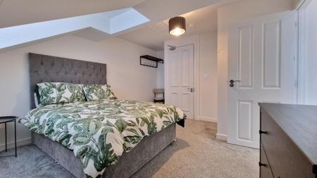 Room 5, 265 Woodstock Road, Belfast, BT6 8PR - Photo 5
