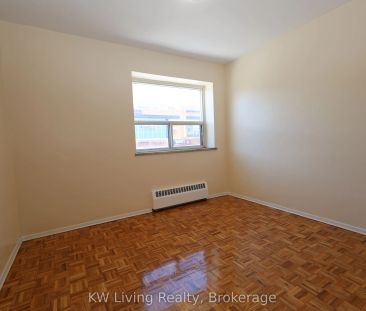 480 Lakeshore Road E #309 - Photo 3