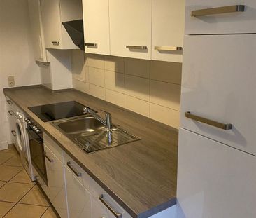 Schön geschnittene 3-Zi. Whg. mit Balkon, Laminat, EBK mgl., WG gee... - Photo 1