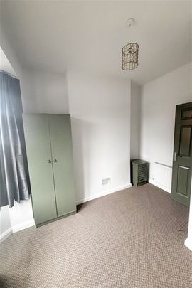 194A, Ravenhill Road, Belfast, BT6 8EF - Photo 1