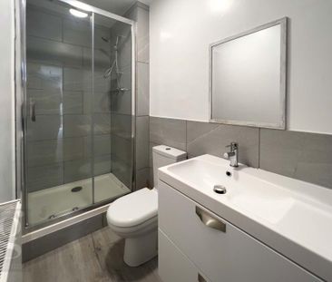 1 bedroom in a house share to rent - Photo 6