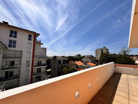 Location appartement 4 pièces, 97.80m², La Roche-sur-Yon - Photo 3