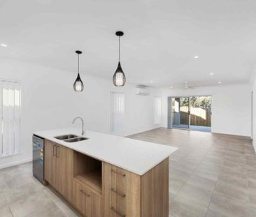 Modern Family Living in the Heart of Collingwood Park - Photo 4