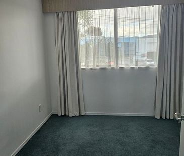 Easy care urban apartment - Photo 3