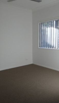 Modern Family Home in Prime Coomera Location - Photo 1