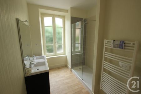 Location Appartement 3 pièces 85m² CHATEL GUYON 63140 - Photo 3
