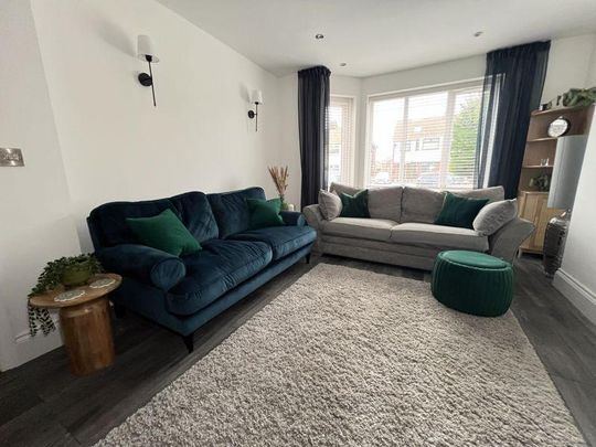 3 bedroom semi-detached house to rent - Photo 1