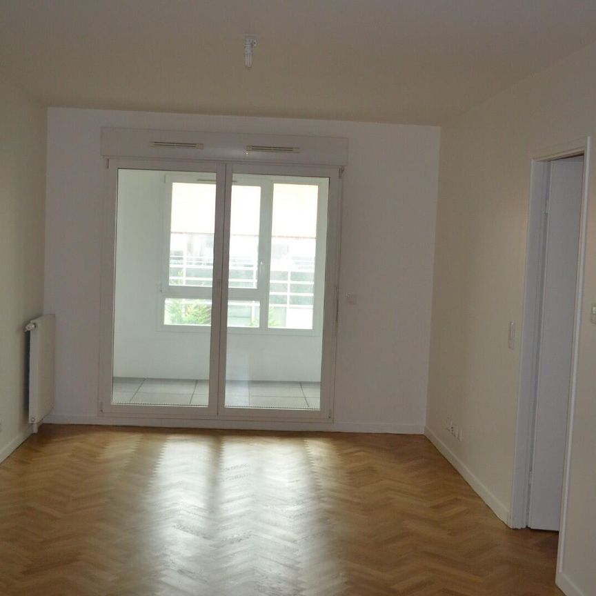 location Appartement T3 DE 60.5m² À VELIZY-VILLACOUBLAY - Photo 1